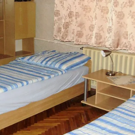 Agnes Nyaralo Penzion Balatonszárszó
